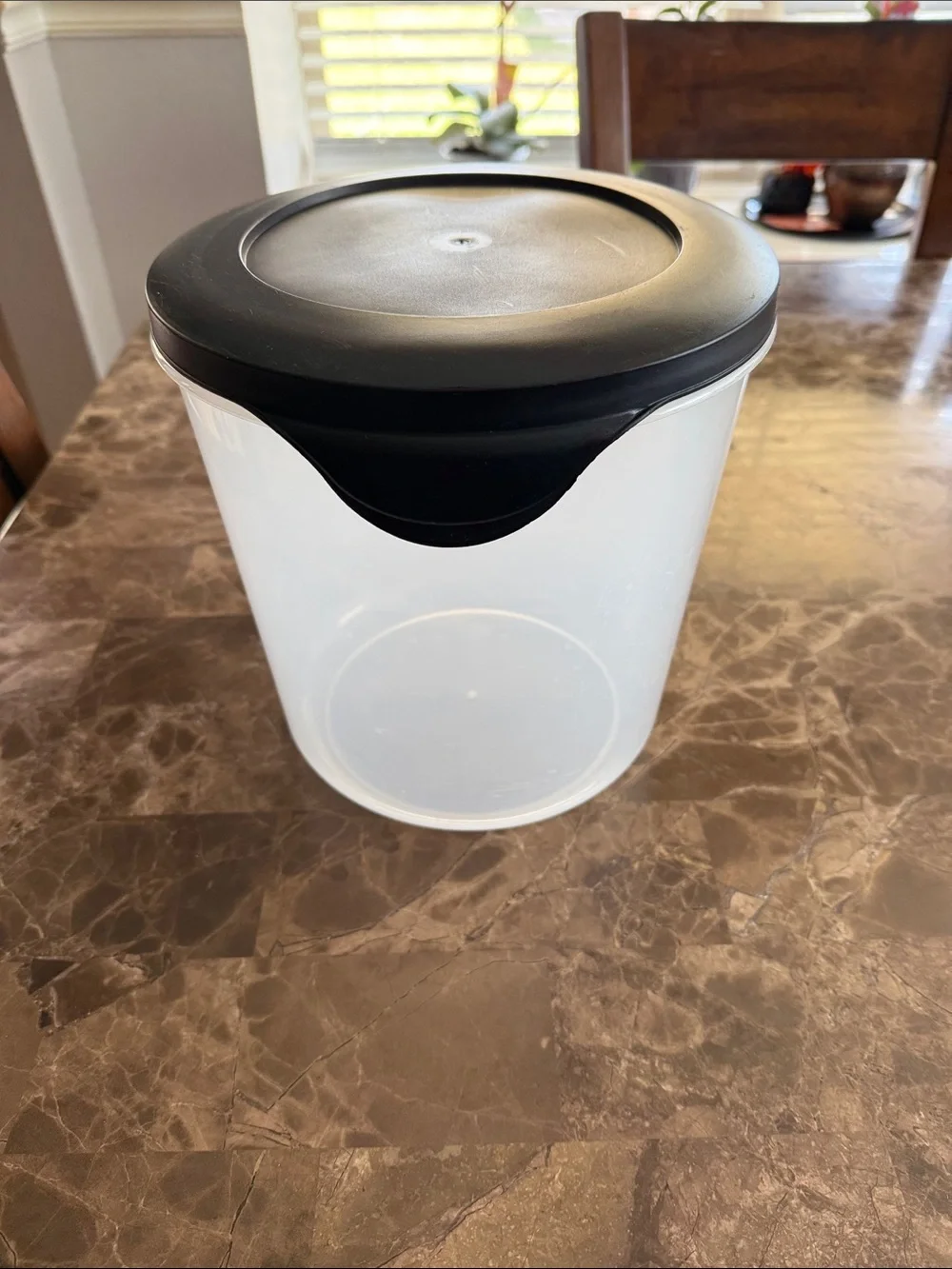 Black Lidded Plastic Kitchen Storage Container - Home Kitchen  7.3L